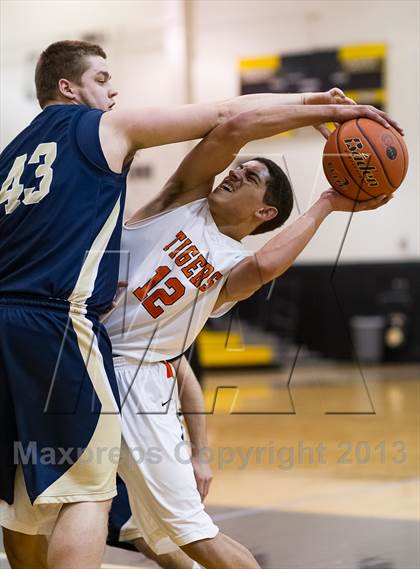 Thumbnail 1 in Beaver Falls vs. Bald Eagle Area (PIAA Class AA Playoff - Round 1) photogallery.