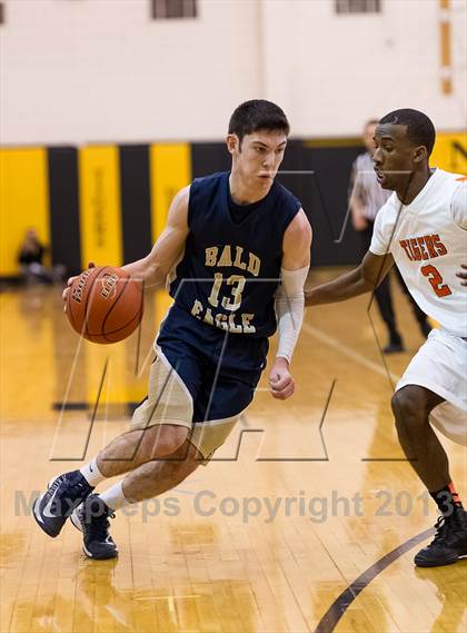 Thumbnail 2 in Beaver Falls vs. Bald Eagle Area (PIAA Class AA Playoff - Round 1) photogallery.