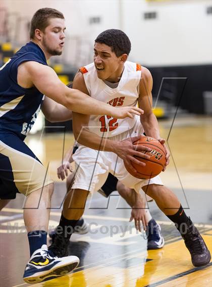 Thumbnail 3 in Beaver Falls vs. Bald Eagle Area (PIAA Class AA Playoff - Round 1) photogallery.