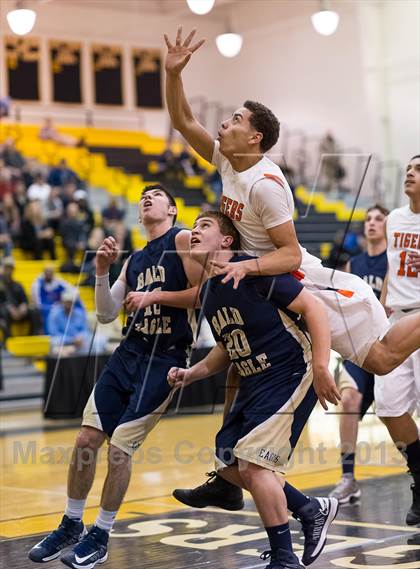 Thumbnail 1 in Beaver Falls vs. Bald Eagle Area (PIAA Class AA Playoff - Round 1) photogallery.