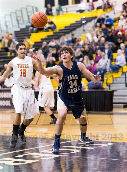 Thumbnail 3 in Beaver Falls vs. Bald Eagle Area (PIAA Class AA Playoff - Round 1) photogallery.