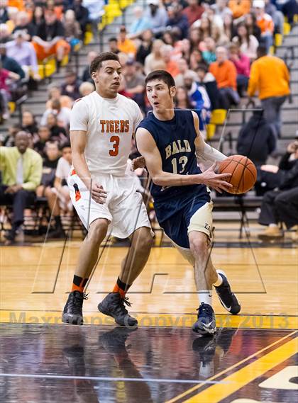 Thumbnail 2 in Beaver Falls vs. Bald Eagle Area (PIAA Class AA Playoff - Round 1) photogallery.