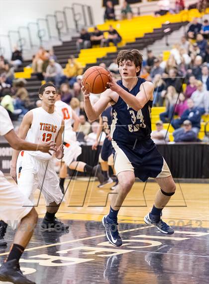 Thumbnail 1 in Beaver Falls vs. Bald Eagle Area (PIAA Class AA Playoff - Round 1) photogallery.