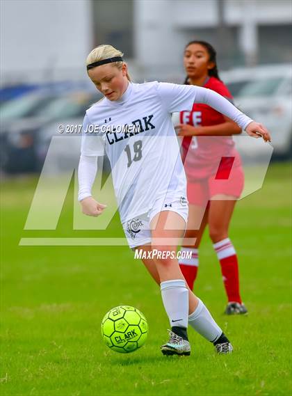 Thumbnail 1 in Lee [Robert E.] @ Clark photogallery.