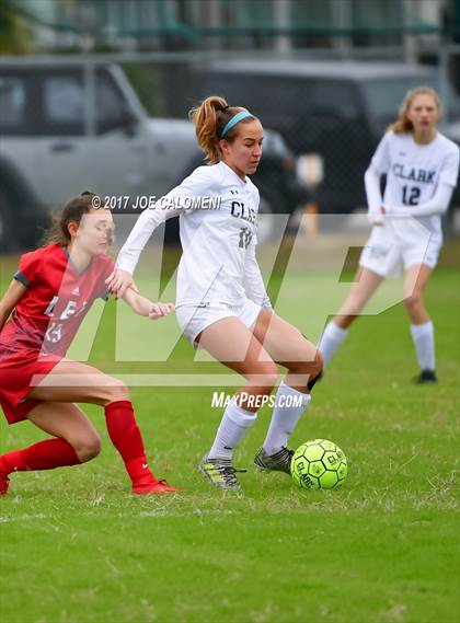 Thumbnail 1 in Lee [Robert E.] @ Clark photogallery.