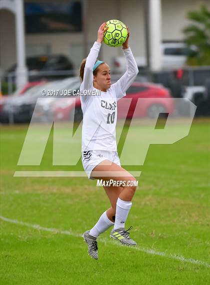 Thumbnail 3 in Lee [Robert E.] @ Clark photogallery.