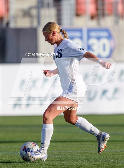 Thumbnail 3 in Mountain Crest vs. Timpanogos (UHSAA 4A Final) photogallery.