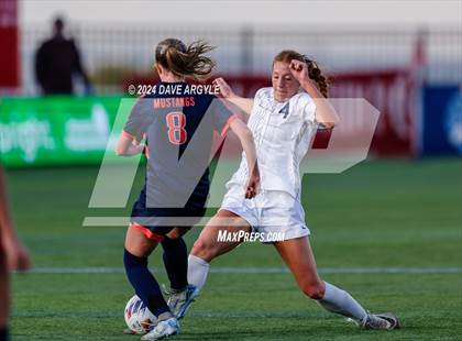 Thumbnail 3 in Mountain Crest vs. Timpanogos (UHSAA 4A Final) photogallery.
