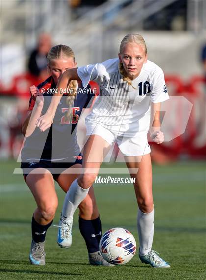 Thumbnail 2 in Mountain Crest vs. Timpanogos (UHSAA 4A Final) photogallery.