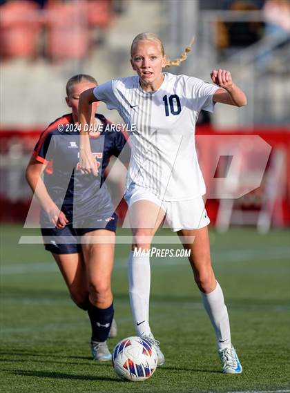 Thumbnail 3 in Mountain Crest vs. Timpanogos (UHSAA 4A Final) photogallery.