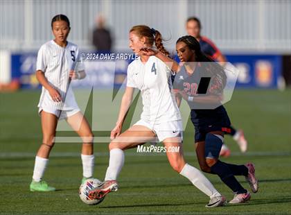 Thumbnail 3 in Mountain Crest vs. Timpanogos (UHSAA 4A Final) photogallery.