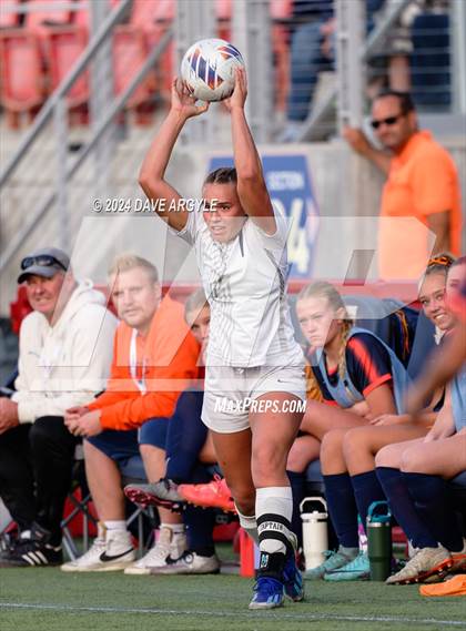 Thumbnail 1 in Mountain Crest vs. Timpanogos (UHSAA 4A Final) photogallery.