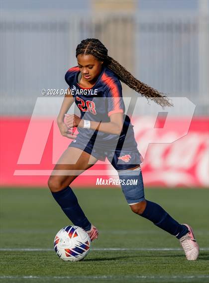 Thumbnail 2 in Mountain Crest vs. Timpanogos (UHSAA 4A Final) photogallery.