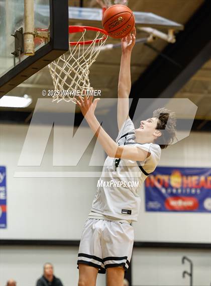 Thumbnail 1 in Williamstown vs Bellevue photogallery.