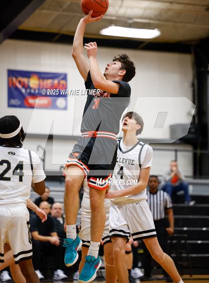 Thumbnail 3 in Williamstown vs Bellevue photogallery.