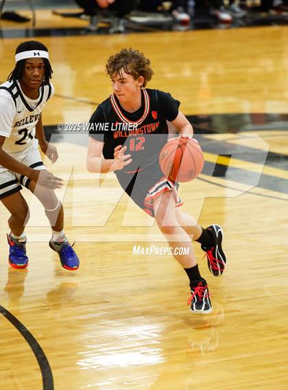 Thumbnail 2 in Williamstown vs Bellevue photogallery.