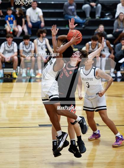 Thumbnail 1 in Williamstown vs Bellevue photogallery.