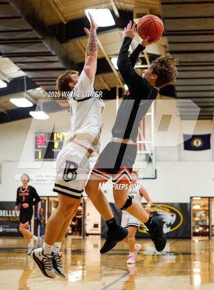 Thumbnail 1 in Williamstown vs Bellevue photogallery.
