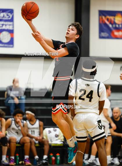 Thumbnail 1 in Williamstown vs Bellevue photogallery.