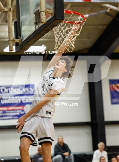 Thumbnail 3 in Williamstown vs Bellevue photogallery.