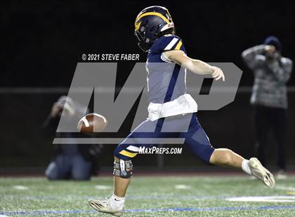 Thumbnail 1 in Rainier Beach @ Bellevue (WIAA 3A Quarterfinal Playoff) photogallery.