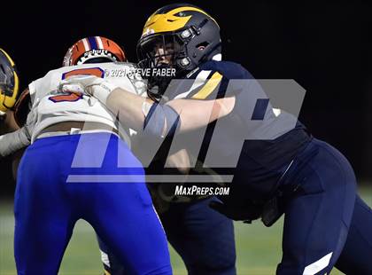 Thumbnail 3 in Rainier Beach @ Bellevue (WIAA 3A Quarterfinal Playoff) photogallery.