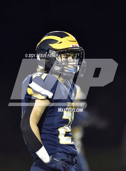 Thumbnail 2 in Rainier Beach @ Bellevue (WIAA 3A Quarterfinal Playoff) photogallery.