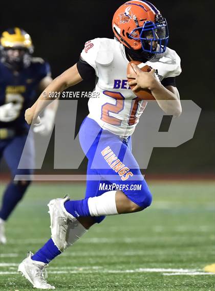Thumbnail 1 in Rainier Beach @ Bellevue (WIAA 3A Quarterfinal Playoff) photogallery.
