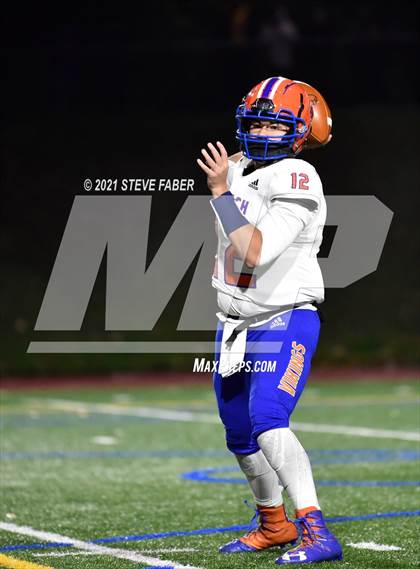 Thumbnail 1 in Rainier Beach @ Bellevue (WIAA 3A Quarterfinal Playoff) photogallery.