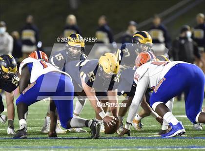 Thumbnail 2 in Rainier Beach @ Bellevue (WIAA 3A Quarterfinal Playoff) photogallery.