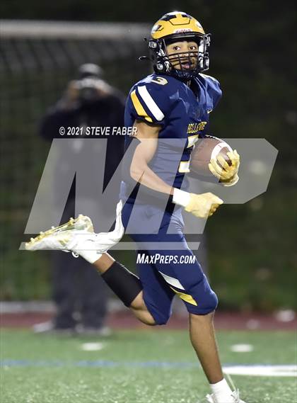 Thumbnail 3 in Rainier Beach @ Bellevue (WIAA 3A Quarterfinal Playoff) photogallery.