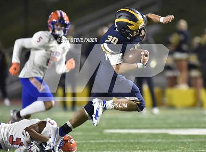 Thumbnail 2 in Rainier Beach @ Bellevue (WIAA 3A Quarterfinal Playoff) photogallery.