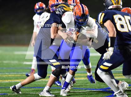 Thumbnail 2 in Rainier Beach @ Bellevue (WIAA 3A Quarterfinal Playoff) photogallery.