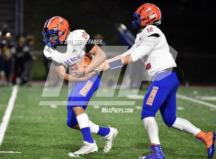 Thumbnail 2 in Rainier Beach @ Bellevue (WIAA 3A Quarterfinal Playoff) photogallery.