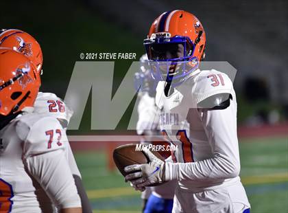 Thumbnail 3 in Rainier Beach @ Bellevue (WIAA 3A Quarterfinal Playoff) photogallery.