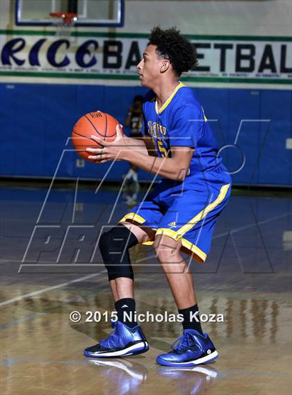 Thumbnail 2 in St. Bernard vs. Palisades (D1 Bound So Cal Christmas Classic) photogallery.