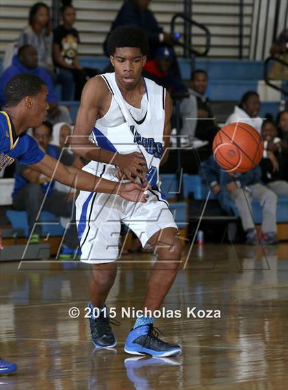Thumbnail 3 in St. Bernard vs. Palisades (D1 Bound So Cal Christmas Classic) photogallery.