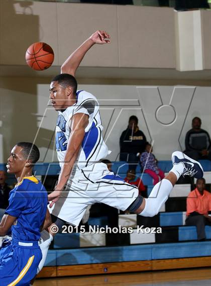 Thumbnail 1 in St. Bernard vs. Palisades (D1 Bound So Cal Christmas Classic) photogallery.