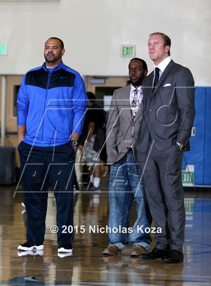 Thumbnail 2 in St. Bernard vs. Palisades (D1 Bound So Cal Christmas Classic) photogallery.