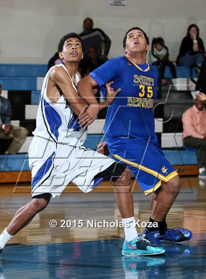 Thumbnail 3 in St. Bernard vs. Palisades (D1 Bound So Cal Christmas Classic) photogallery.