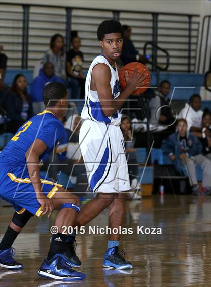 Thumbnail 2 in St. Bernard vs. Palisades (D1 Bound So Cal Christmas Classic) photogallery.