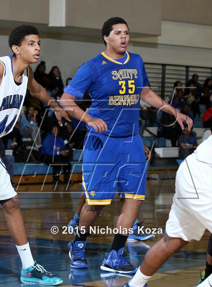 Thumbnail 3 in St. Bernard vs. Palisades (D1 Bound So Cal Christmas Classic) photogallery.
