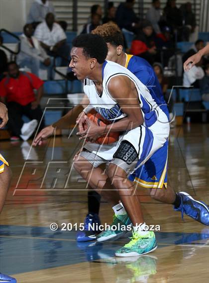 Thumbnail 1 in St. Bernard vs. Palisades (D1 Bound So Cal Christmas Classic) photogallery.
