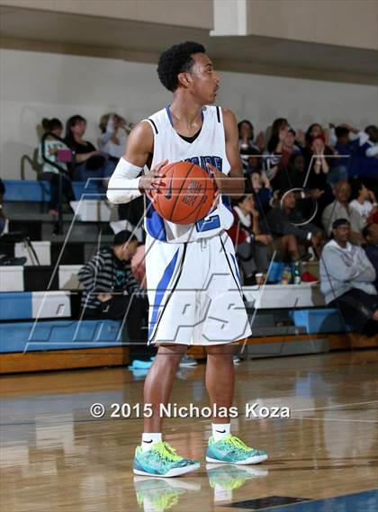 Thumbnail 3 in St. Bernard vs. Palisades (D1 Bound So Cal Christmas Classic) photogallery.