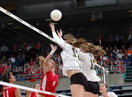 Thumbnail 1 in Archbishop Mitty vs. Redlands East Valley (CIF State D2 Final) photogallery.