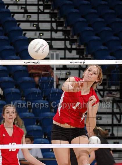 Thumbnail 3 in Archbishop Mitty vs. Redlands East Valley (CIF State D2 Final) photogallery.