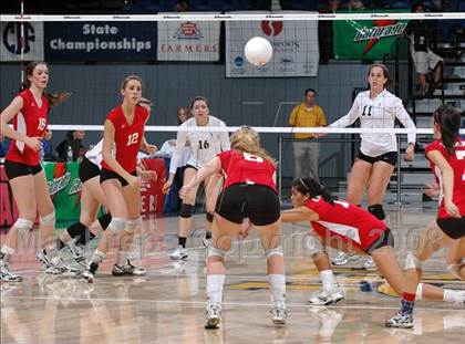 Thumbnail 3 in Archbishop Mitty vs. Redlands East Valley (CIF State D2 Final) photogallery.