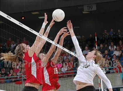 Thumbnail 2 in Archbishop Mitty vs. Redlands East Valley (CIF State D2 Final) photogallery.