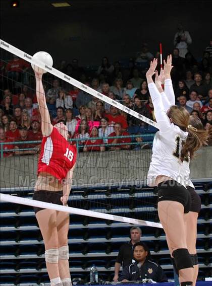 Thumbnail 1 in Archbishop Mitty vs. Redlands East Valley (CIF State D2 Final) photogallery.