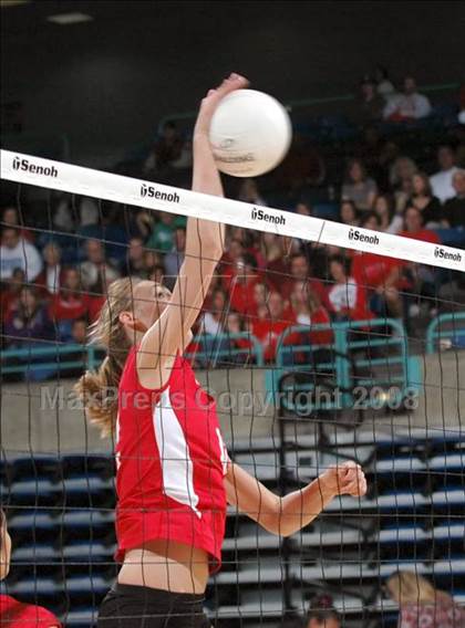 Thumbnail 2 in Archbishop Mitty vs. Redlands East Valley (CIF State D2 Final) photogallery.